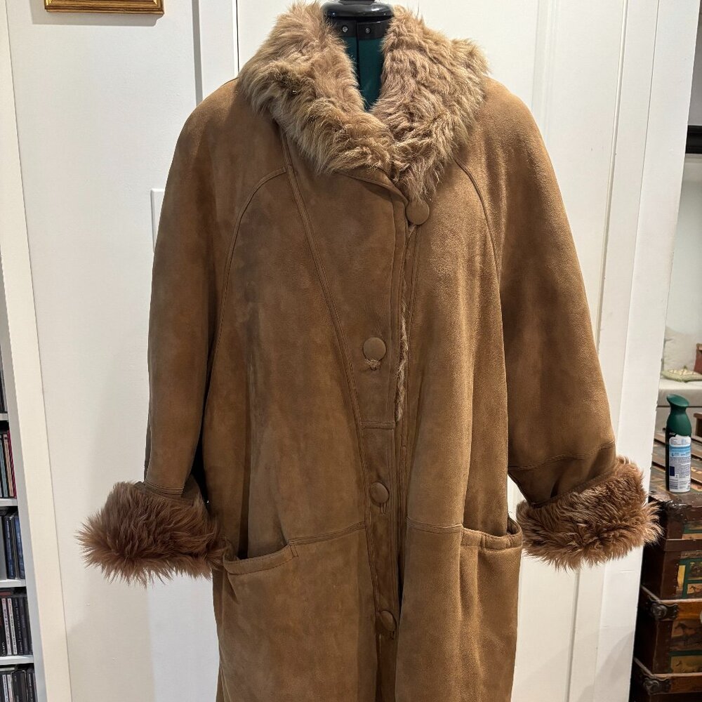 LONG SHEEPSKIN COAT